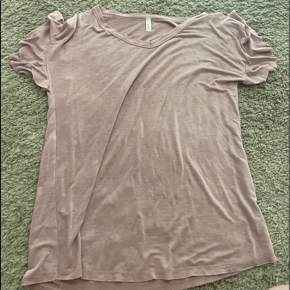 super cute ruffled top! worn once